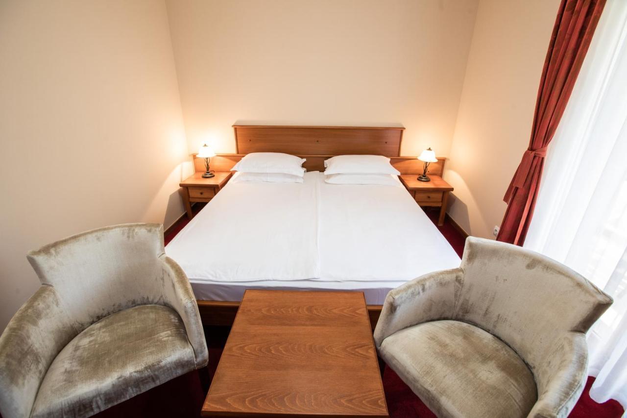 Hotel Vila Lago Palić المظهر الخارجي الصورة