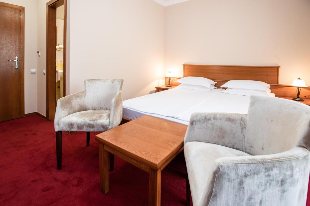 Hotel Vila Lago Palić المظهر الخارجي الصورة