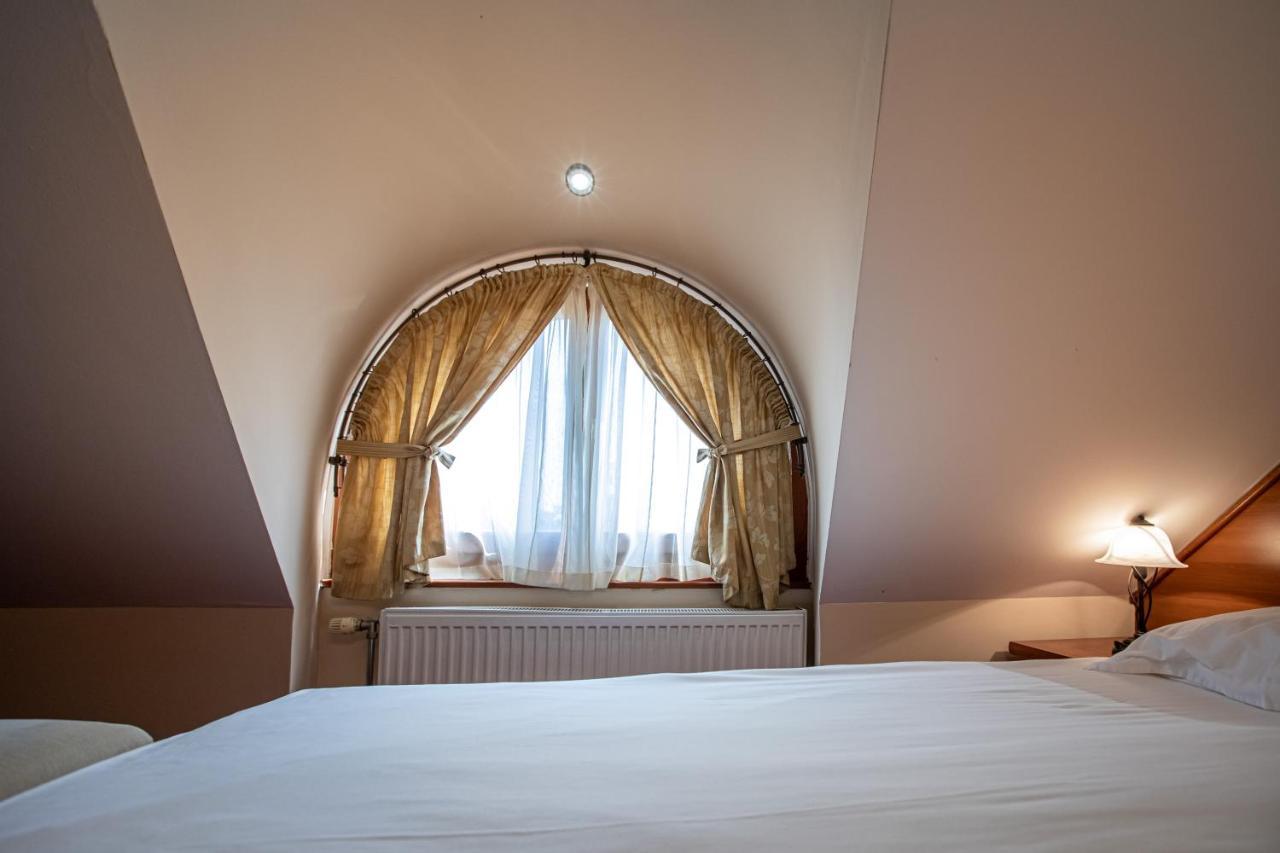 Hotel Vila Lago Palić المظهر الخارجي الصورة
