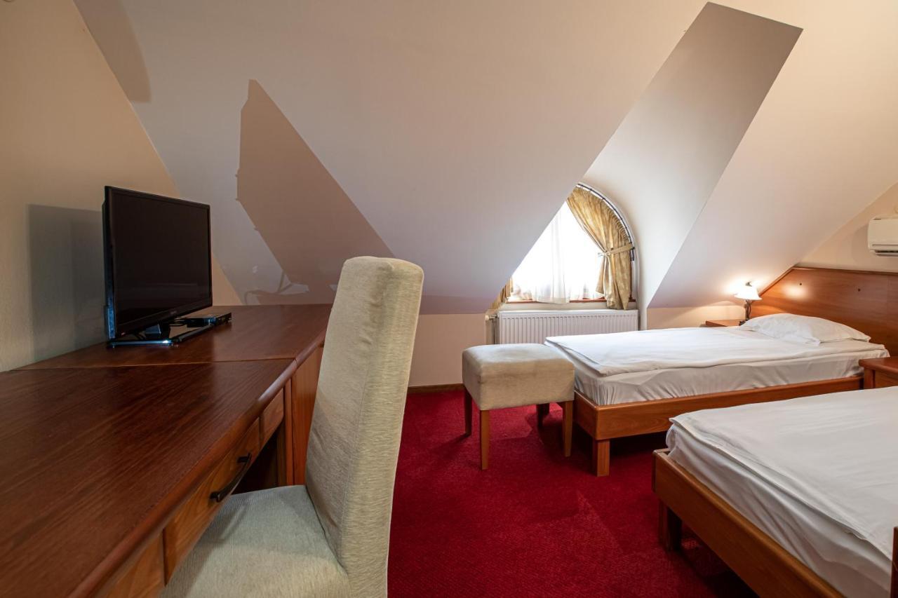Hotel Vila Lago Palić المظهر الخارجي الصورة