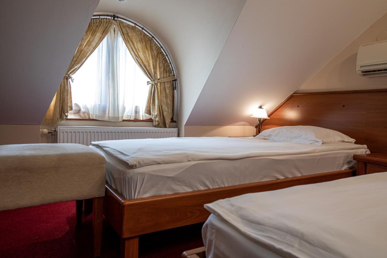 Hotel Vila Lago Palić المظهر الخارجي الصورة