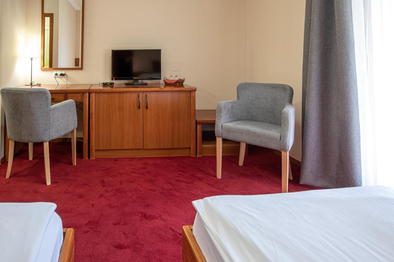 Hotel Vila Lago Palić المظهر الخارجي الصورة
