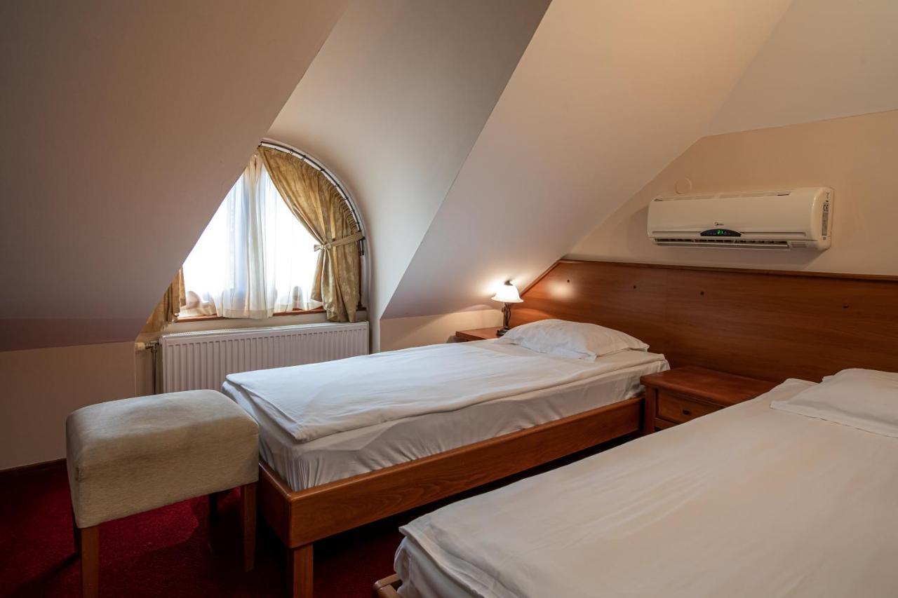 Hotel Vila Lago Palić المظهر الخارجي الصورة