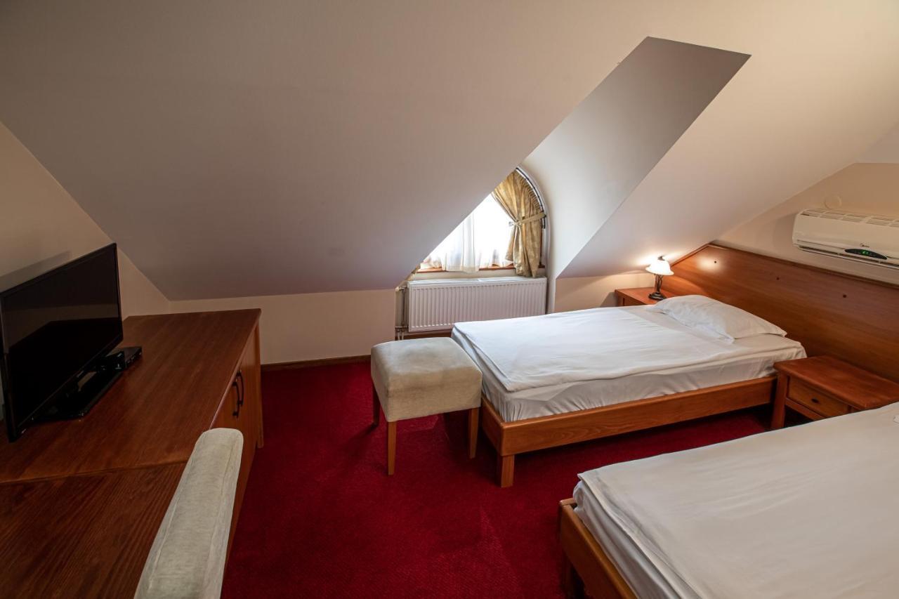 Hotel Vila Lago Palić المظهر الخارجي الصورة