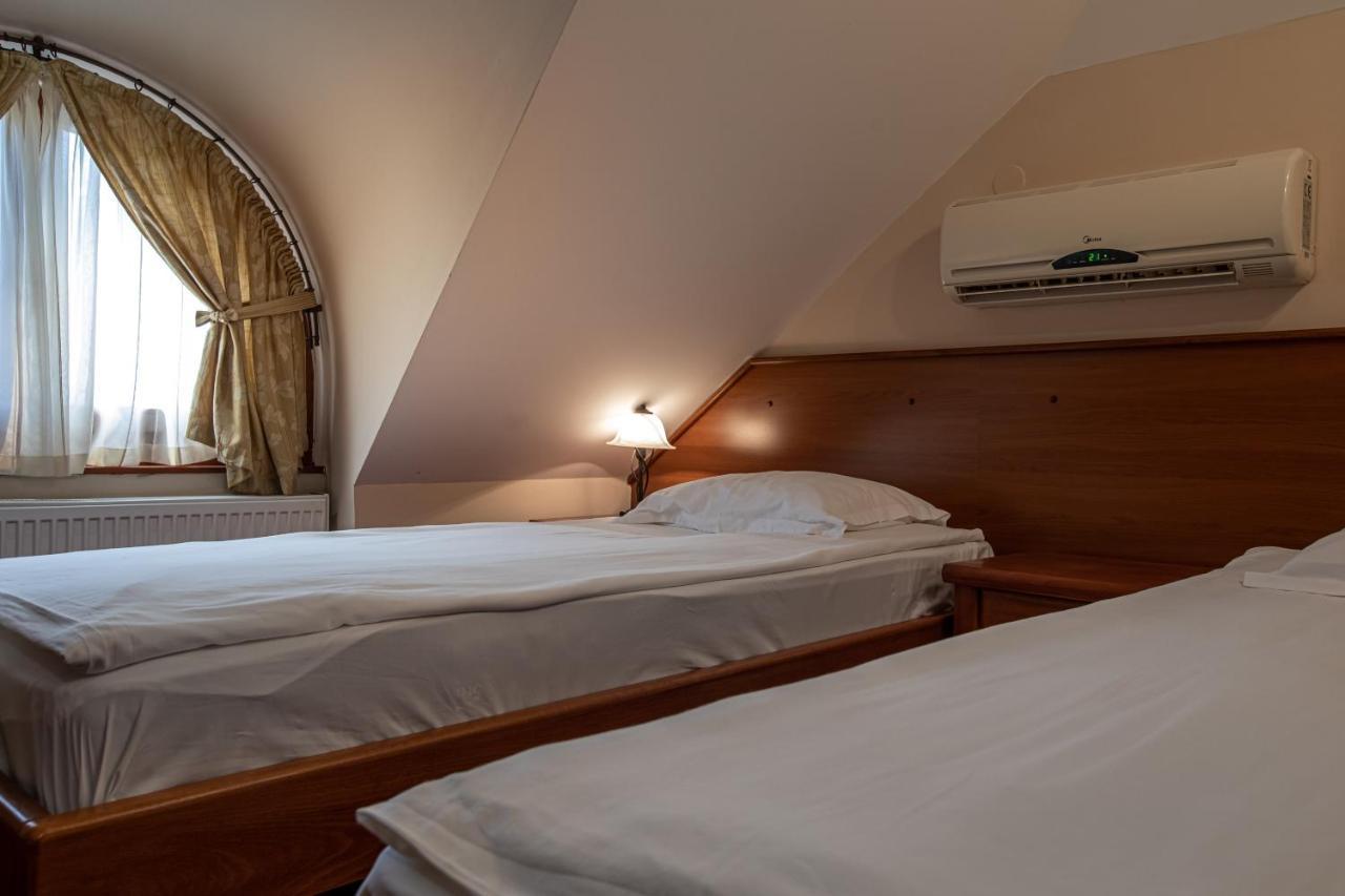 Hotel Vila Lago Palić المظهر الخارجي الصورة